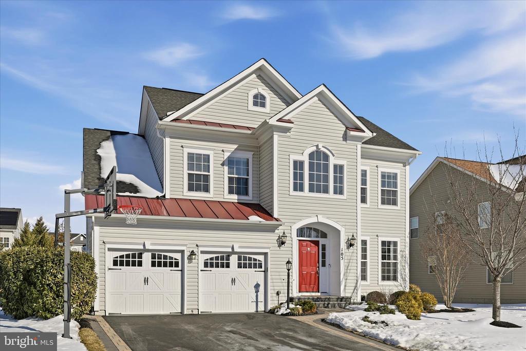 105 GARRET COURT