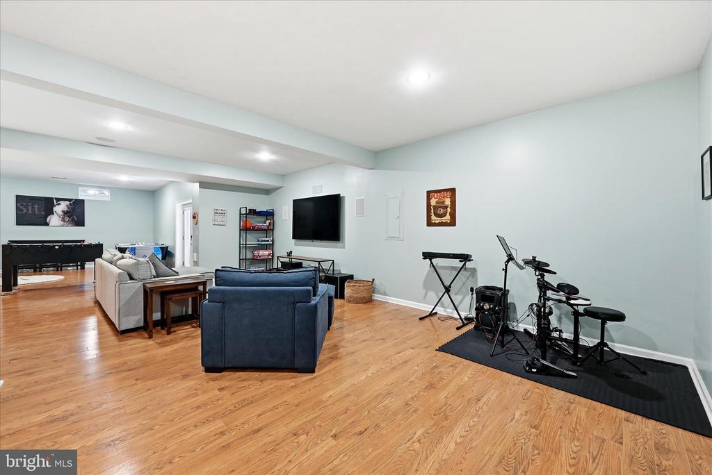 105 GARRET COURT