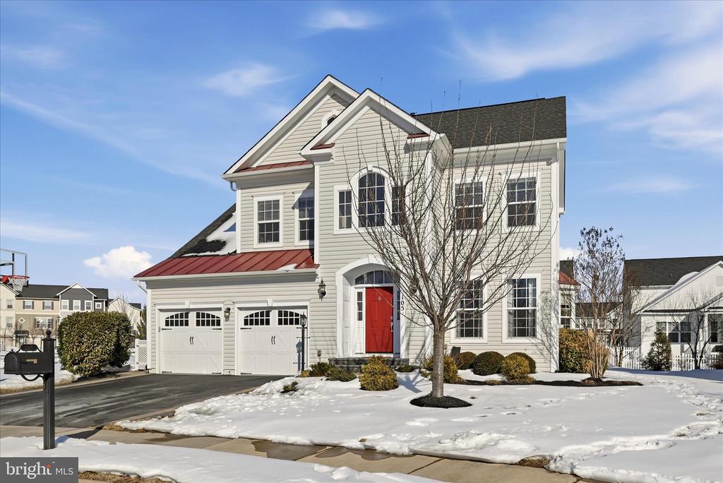 105 GARRET COURT