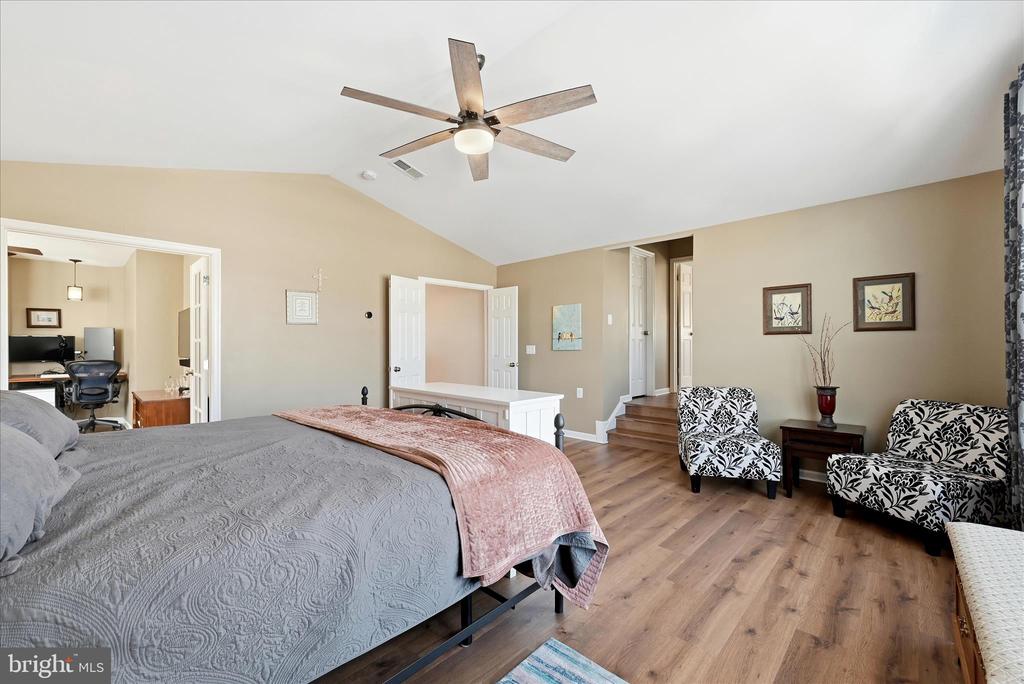 105 GARRET COURT