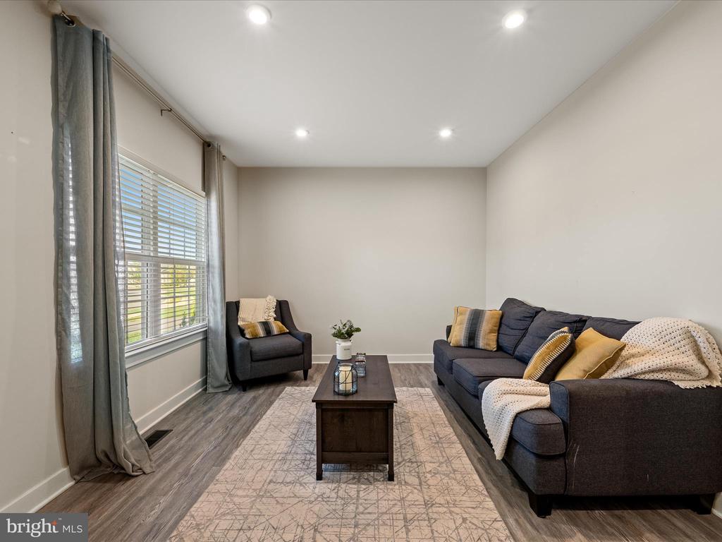 107 INTERLACE WAY