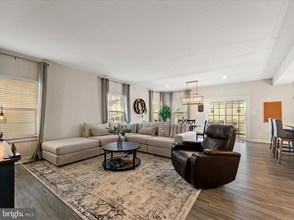 107 INTERLACE WAY