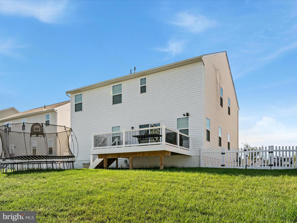 107 INTERLACE WAY