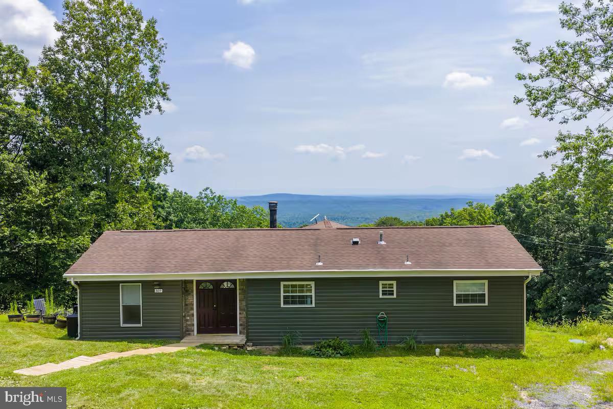 307 FOX RUN LANE