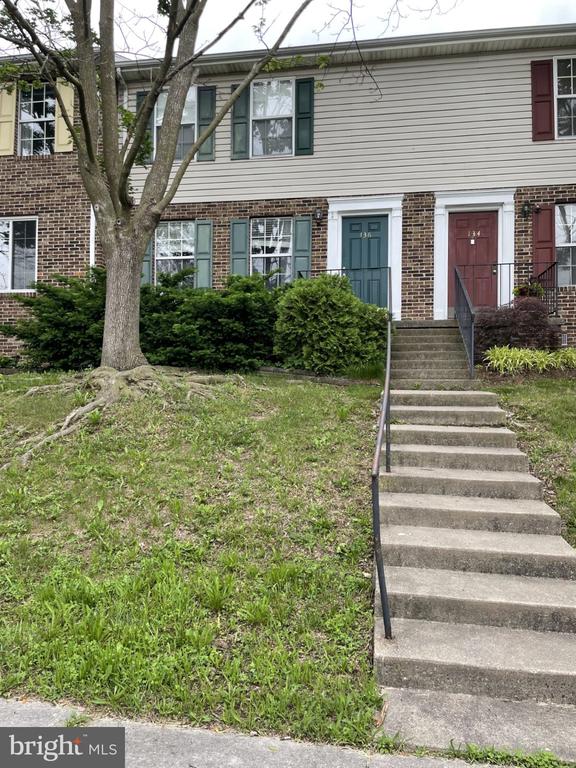 136 PARKSIDE DRIVE