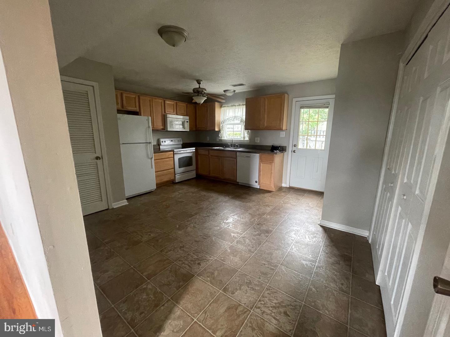 136 PARKSIDE DRIVE