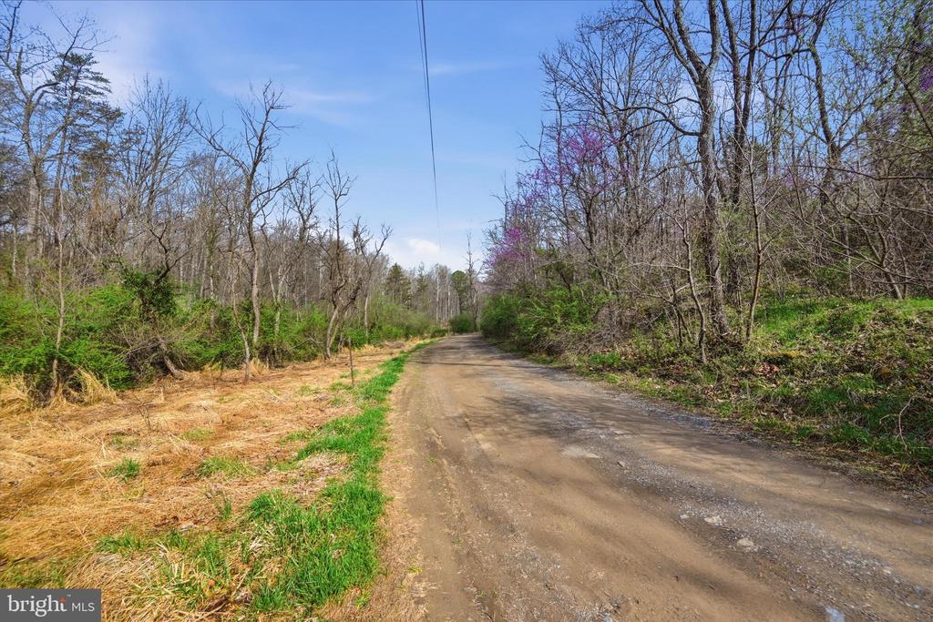 1112 STONY HILL