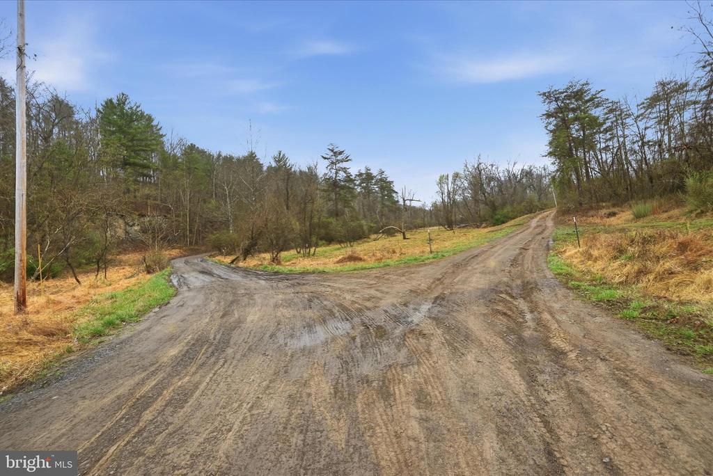 950 STONY HILL ROAD