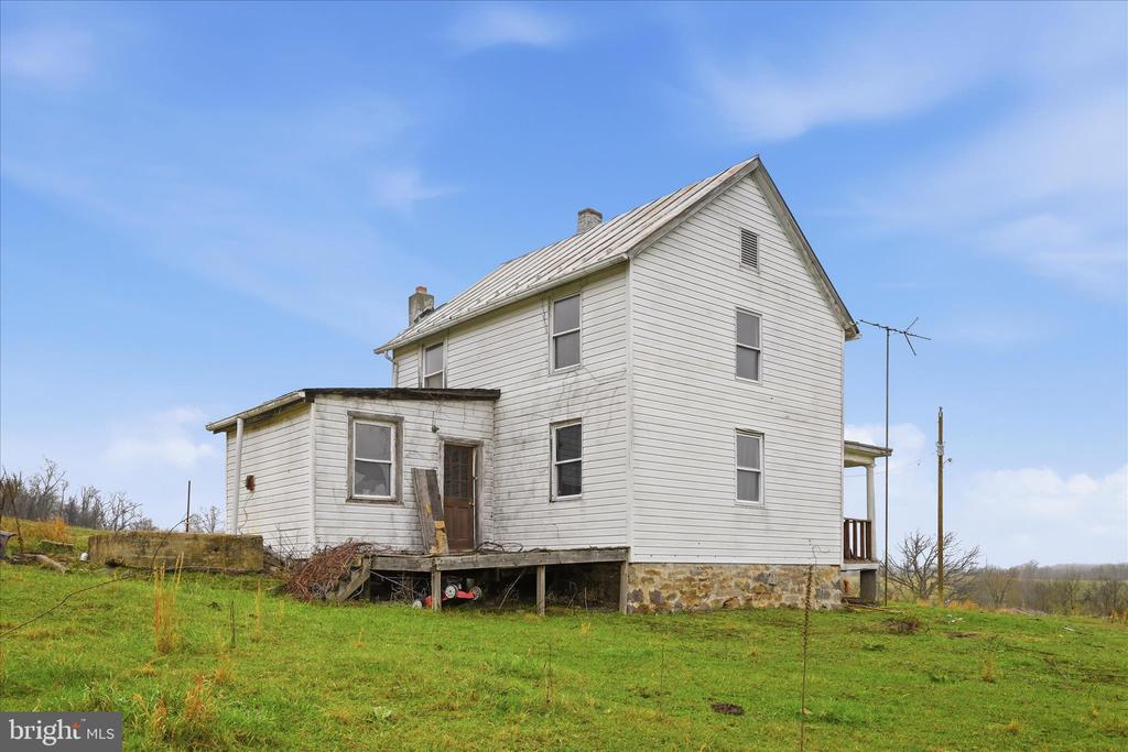 950 STONY HILL ROAD