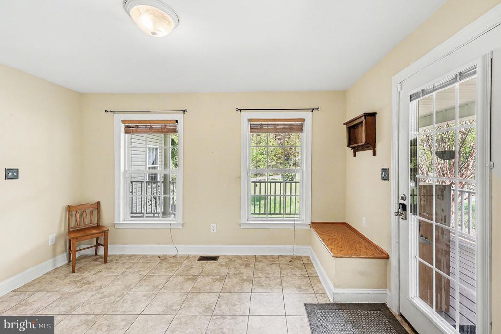 1564 PERRY ROAD