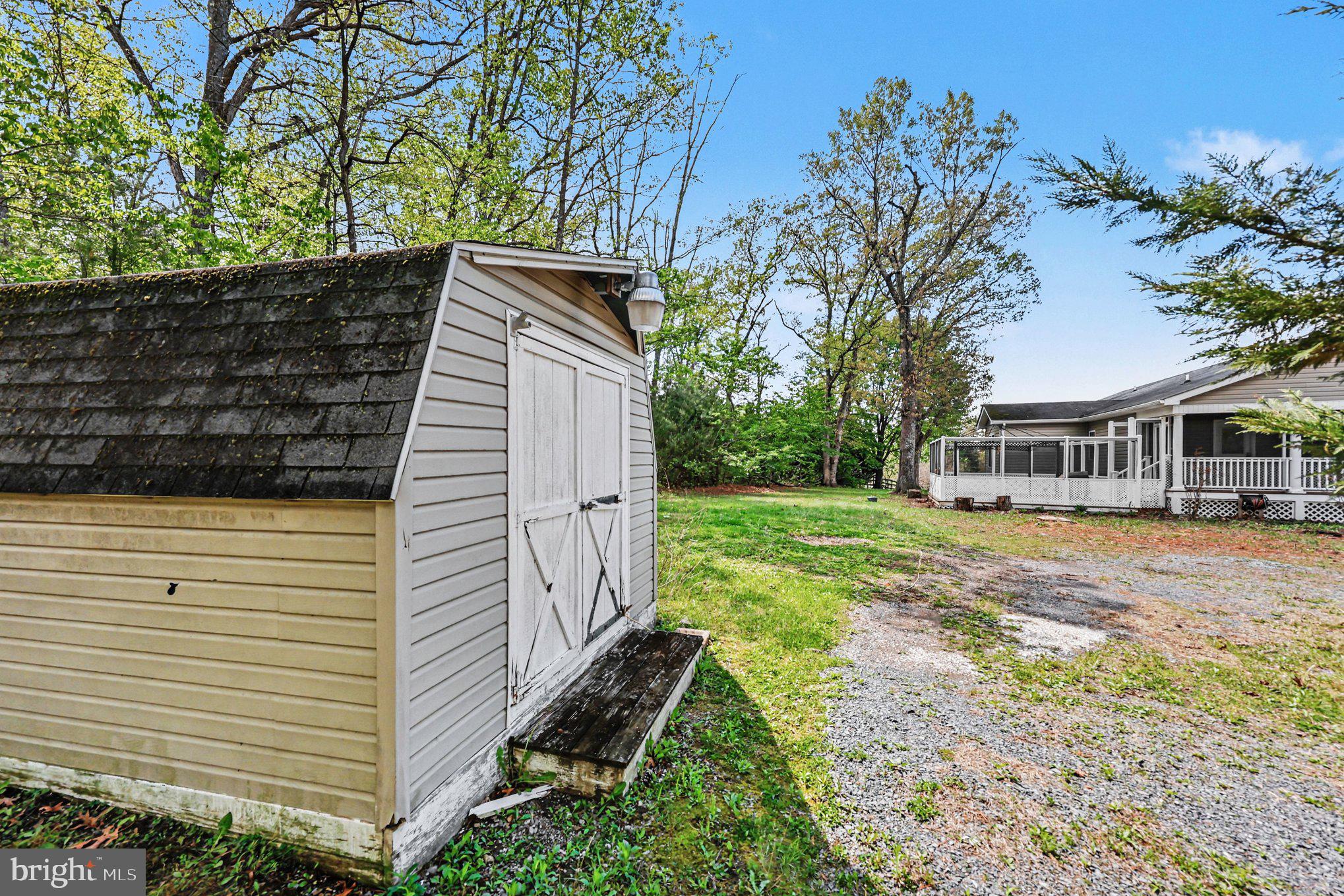 1564 PERRY ROAD