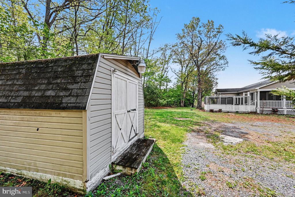 1564 PERRY ROAD