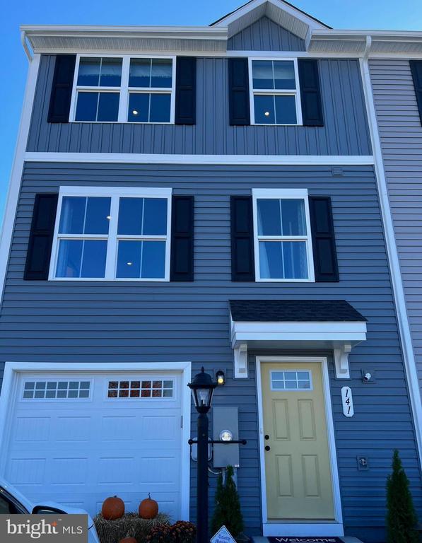 141 GRAND STREET