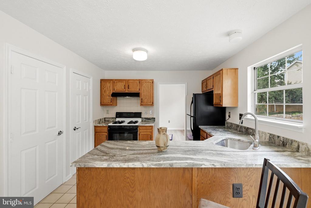 104 KAPOK CIRCLE