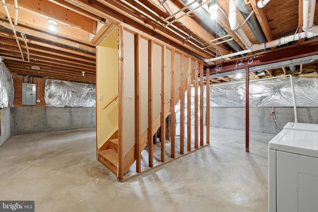 104 KAPOK CIRCLE