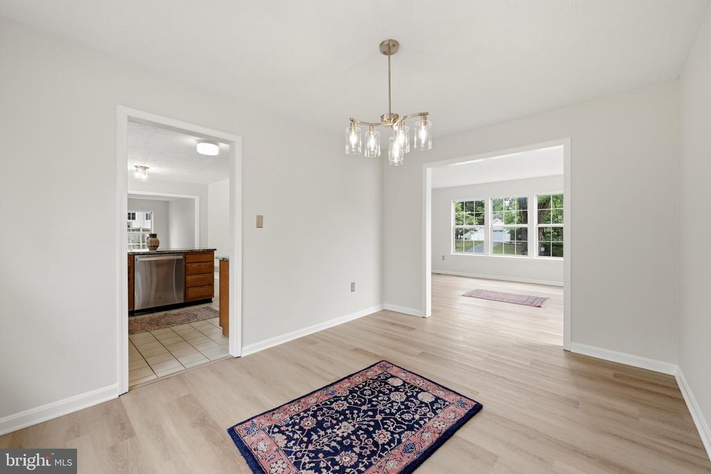 104 KAPOK CIRCLE