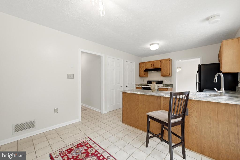 104 KAPOK CIRCLE