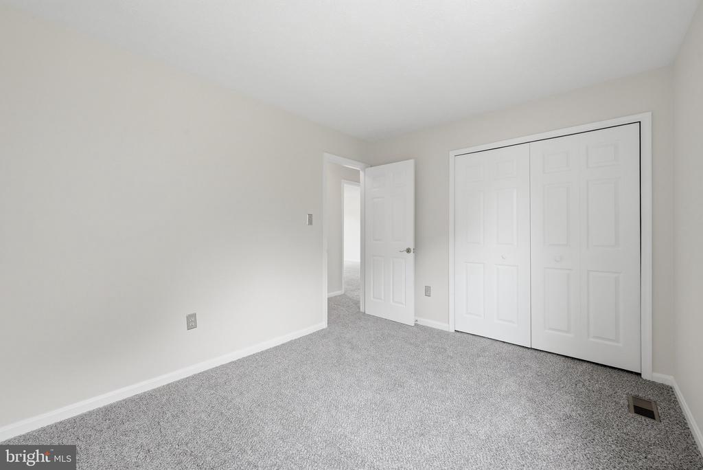 104 KAPOK CIRCLE