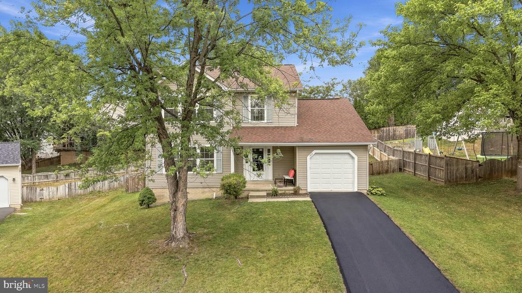 104 KAPOK CIRCLE