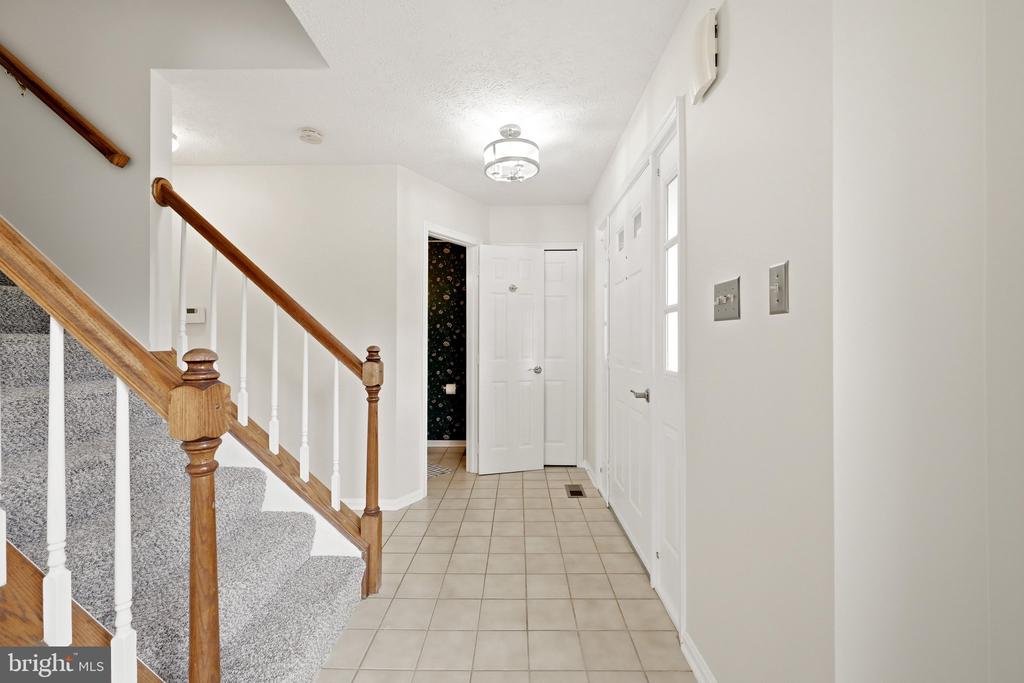 104 KAPOK CIRCLE