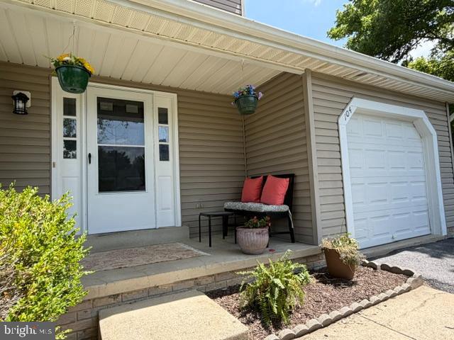 104 KAPOK CIRCLE