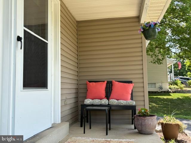 104 KAPOK CIRCLE