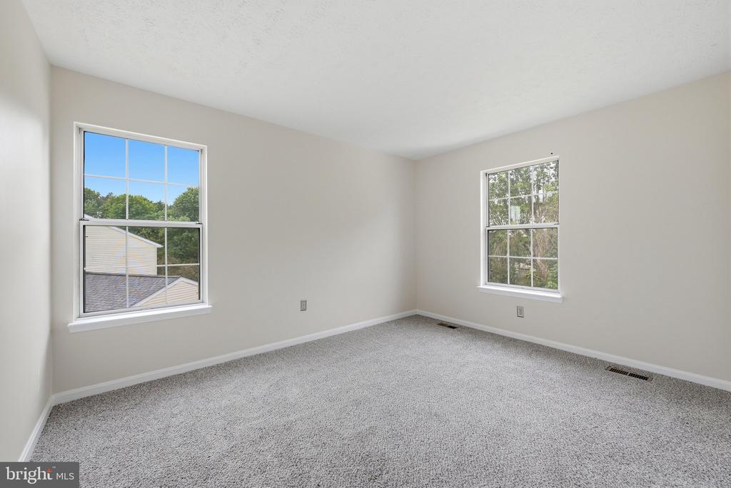 104 KAPOK CIRCLE