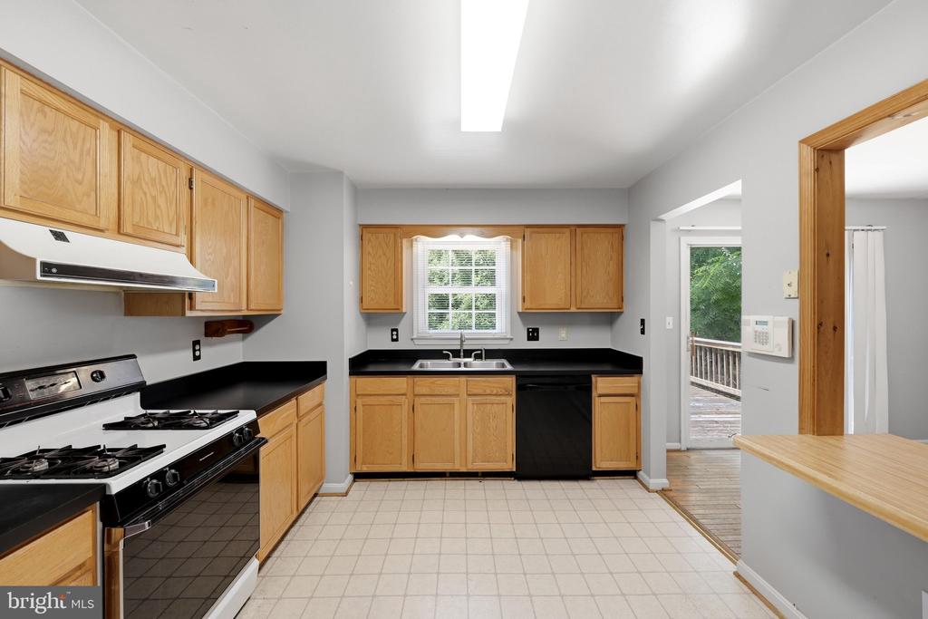 303 PEMBRIDGE DRIVE