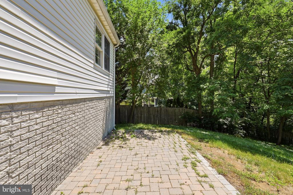 303 PEMBRIDGE DRIVE