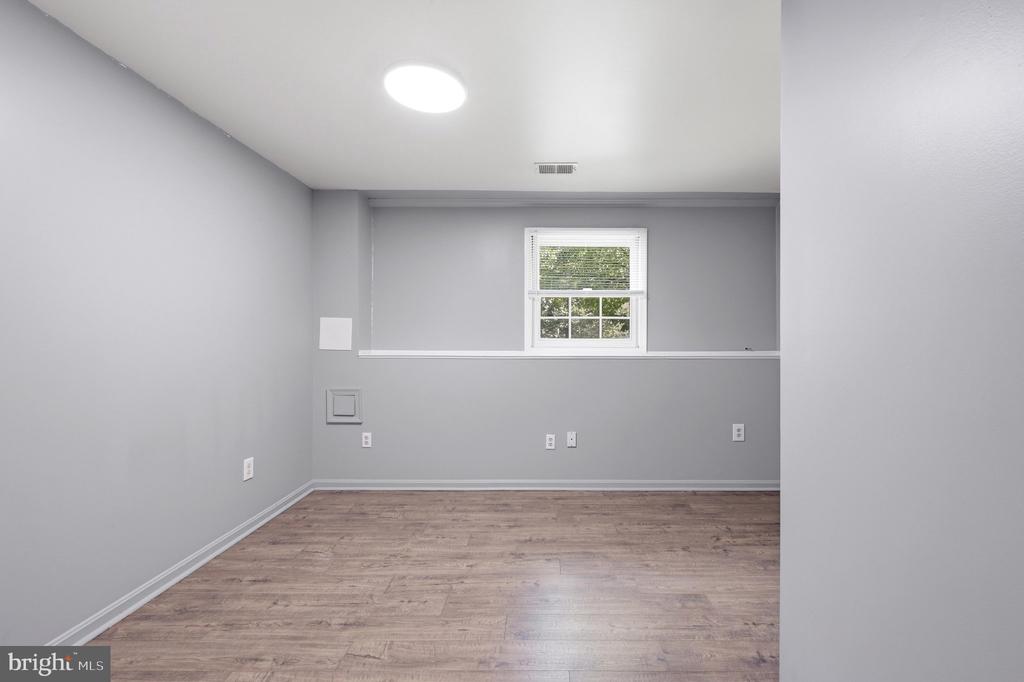 303 PEMBRIDGE DRIVE