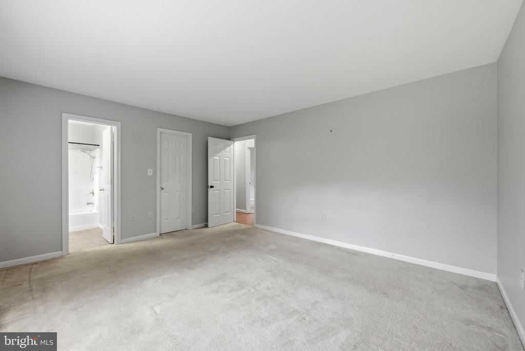 303 PEMBRIDGE DRIVE