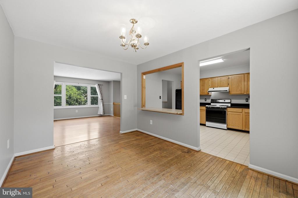 303 PEMBRIDGE DRIVE