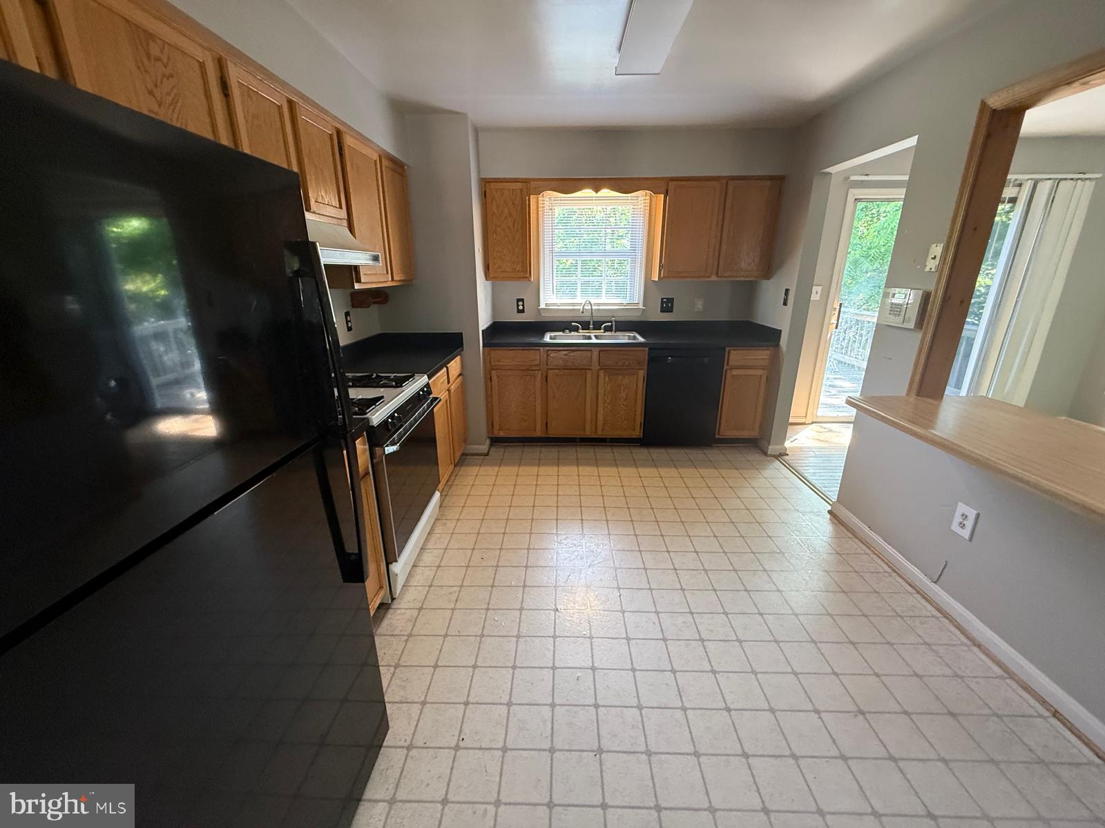 303 PEMBRIDGE DRIVE
