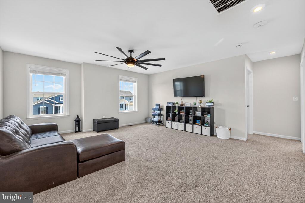 115 BRANDENBURY CT