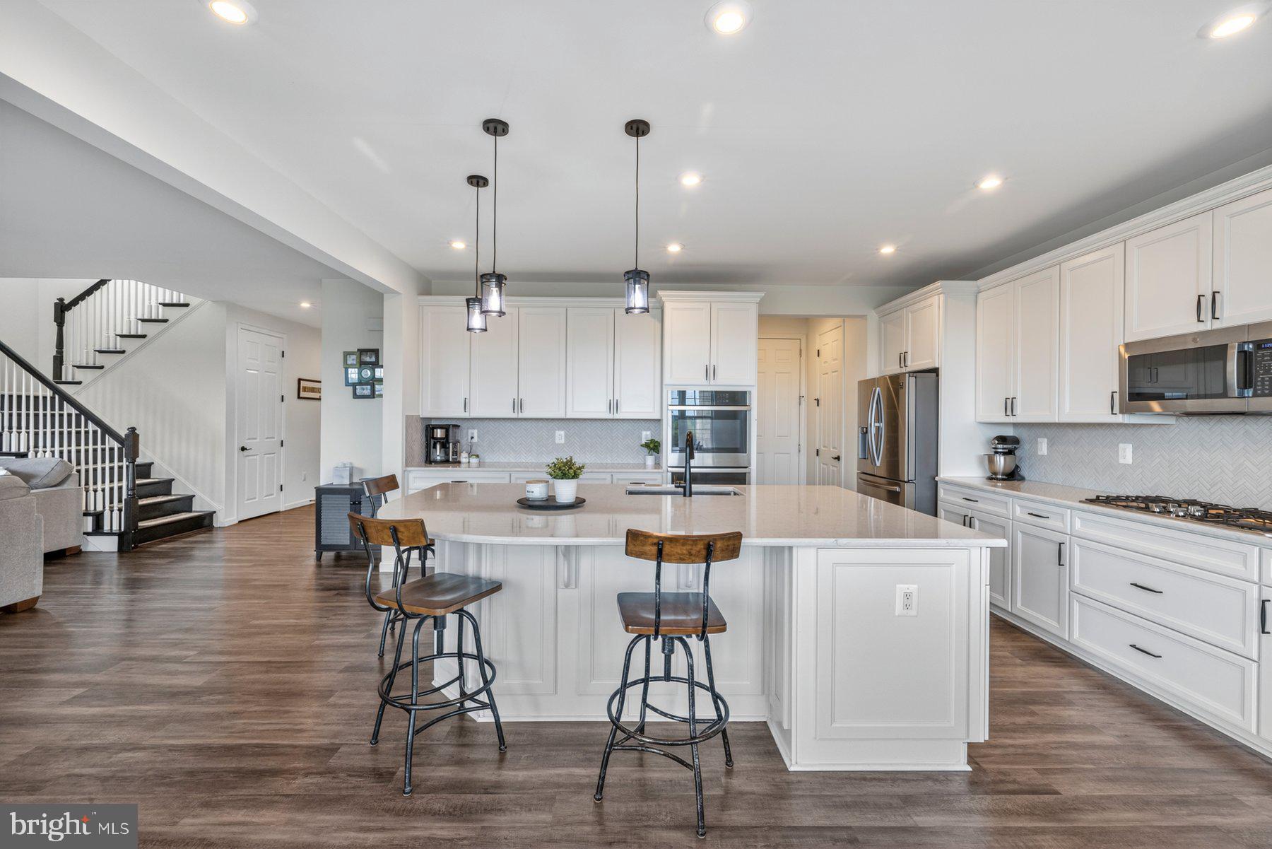 115 BRANDENBURY CT