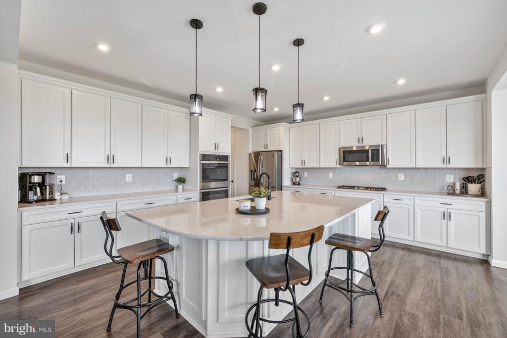 115 BRANDENBURY CT