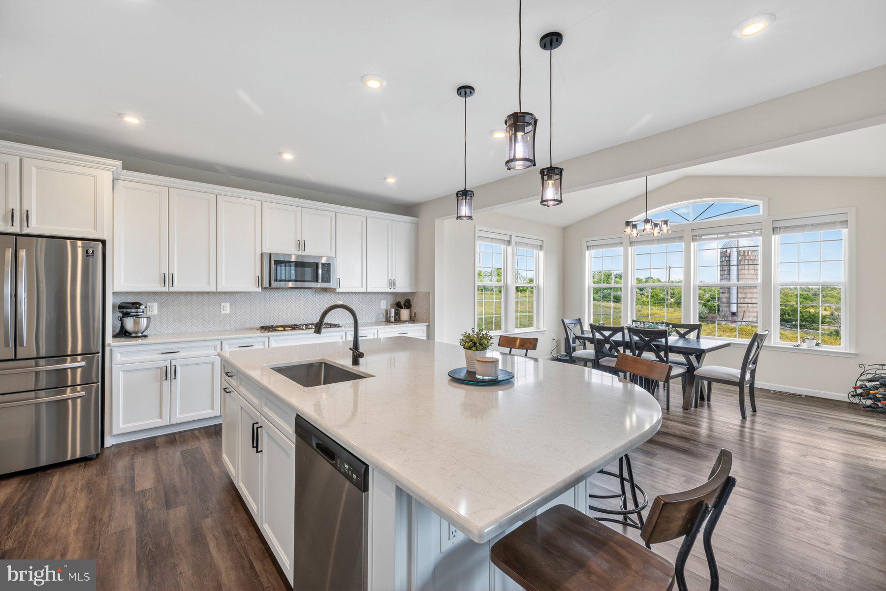 115 BRANDENBURY CT