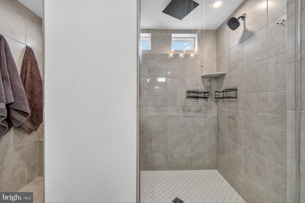 115 BRANDENBURY CT