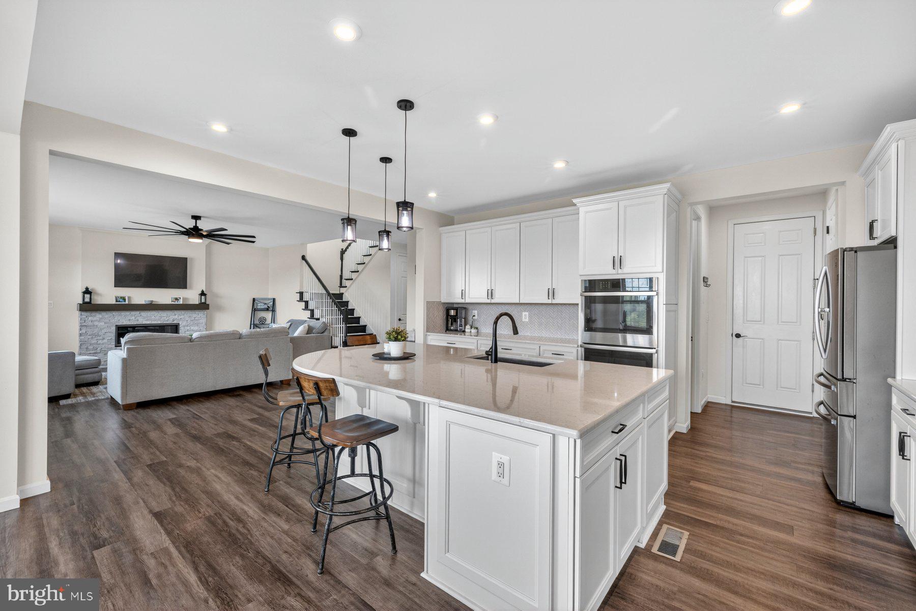 115 BRANDENBURY CT
