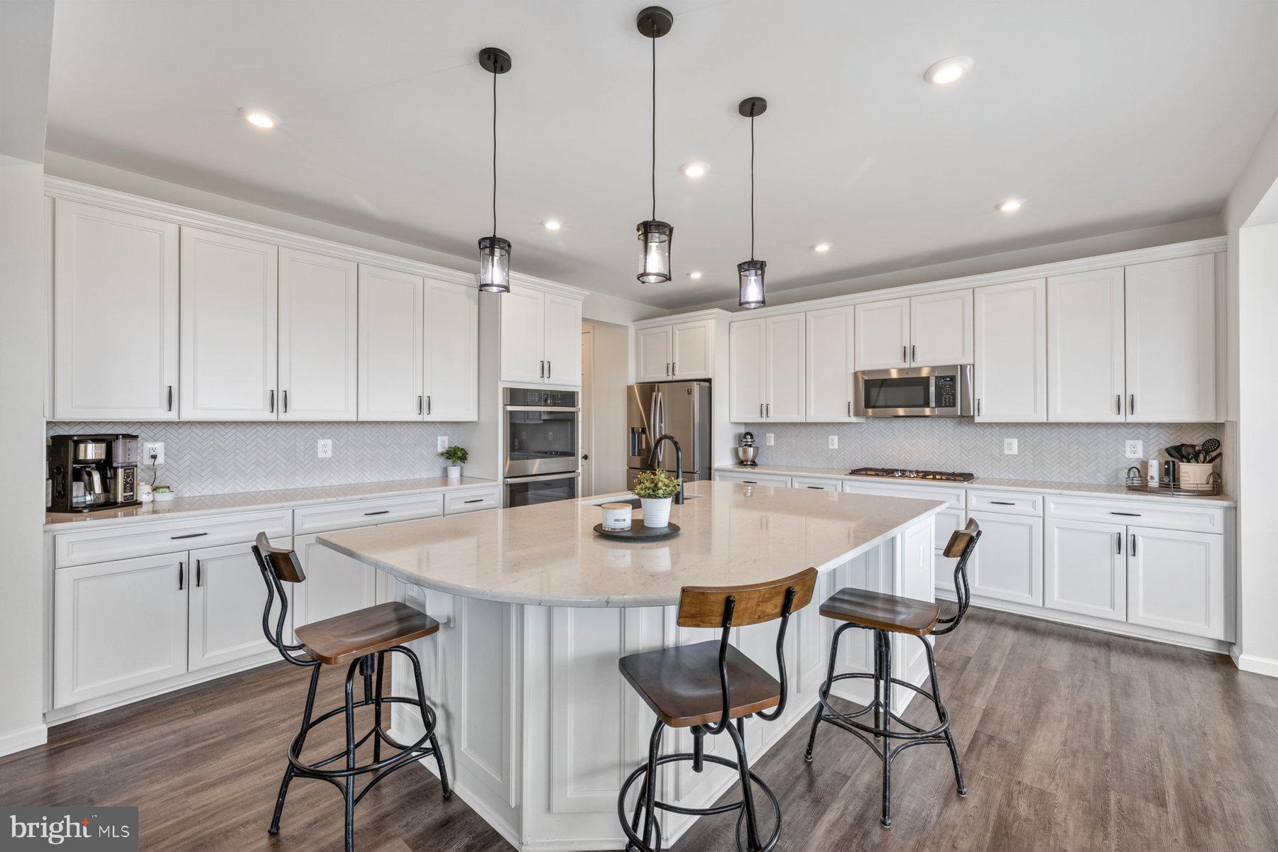 115 BRANDENBURY CT