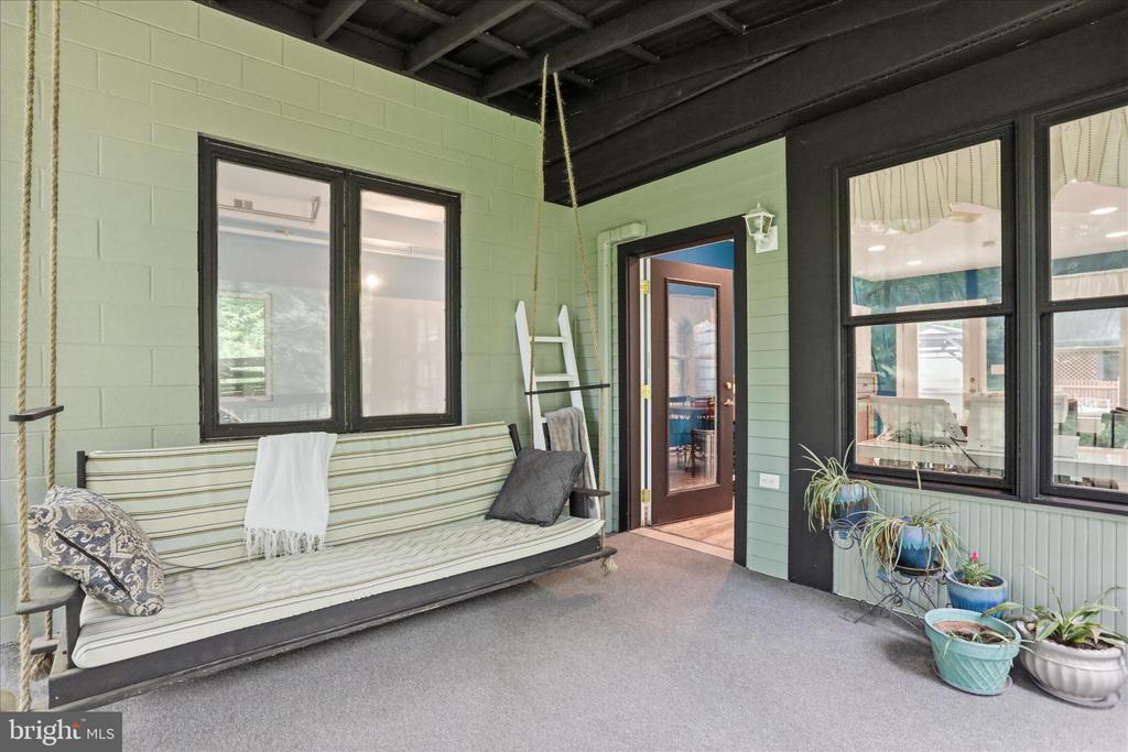 137 OLD FOREST CIRCLE