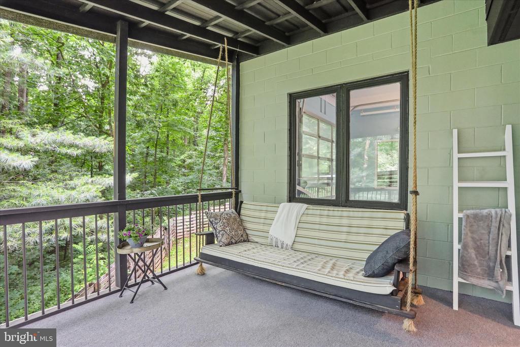 137 OLD FOREST CIRCLE