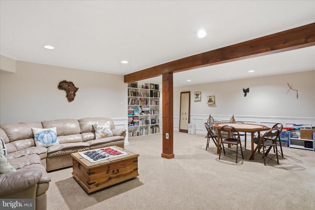 137 OLD FOREST CIRCLE