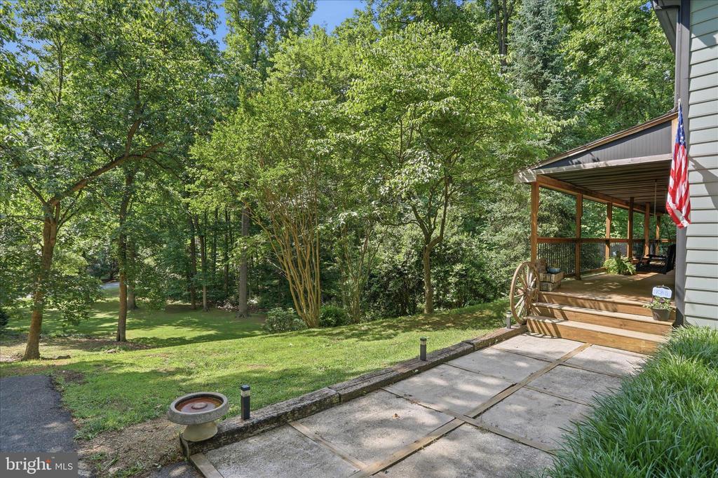 137 OLD FOREST CIRCLE