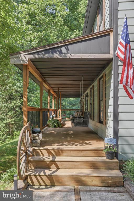 137 OLD FOREST CIRCLE