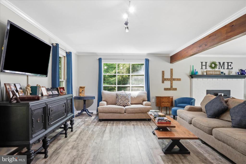 137 OLD FOREST CIRCLE