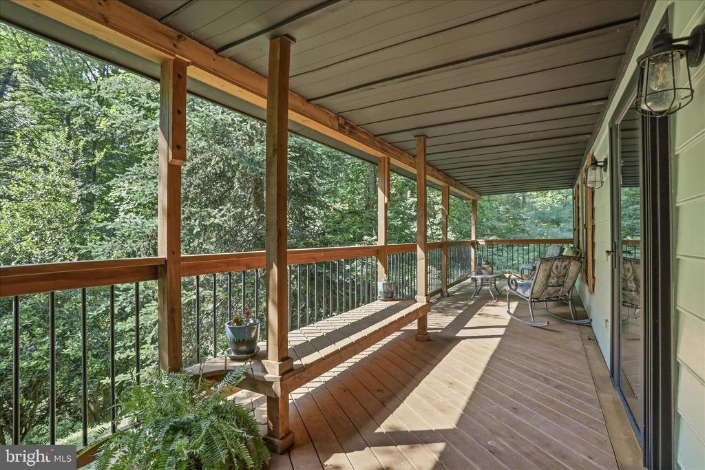 137 OLD FOREST CIRCLE