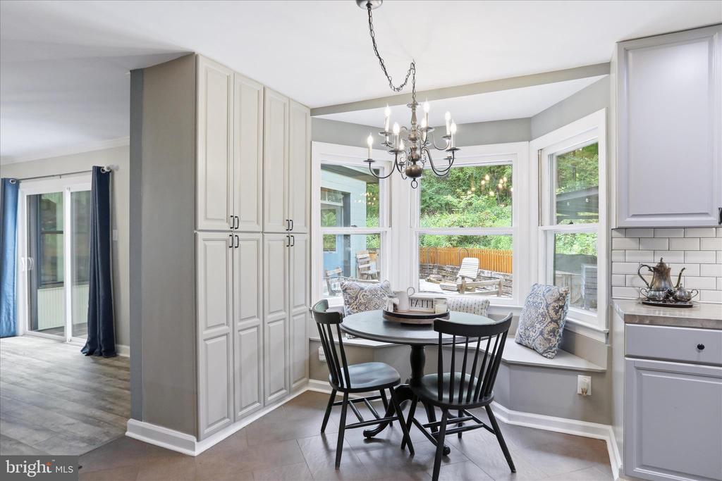 137 OLD FOREST CIRCLE
