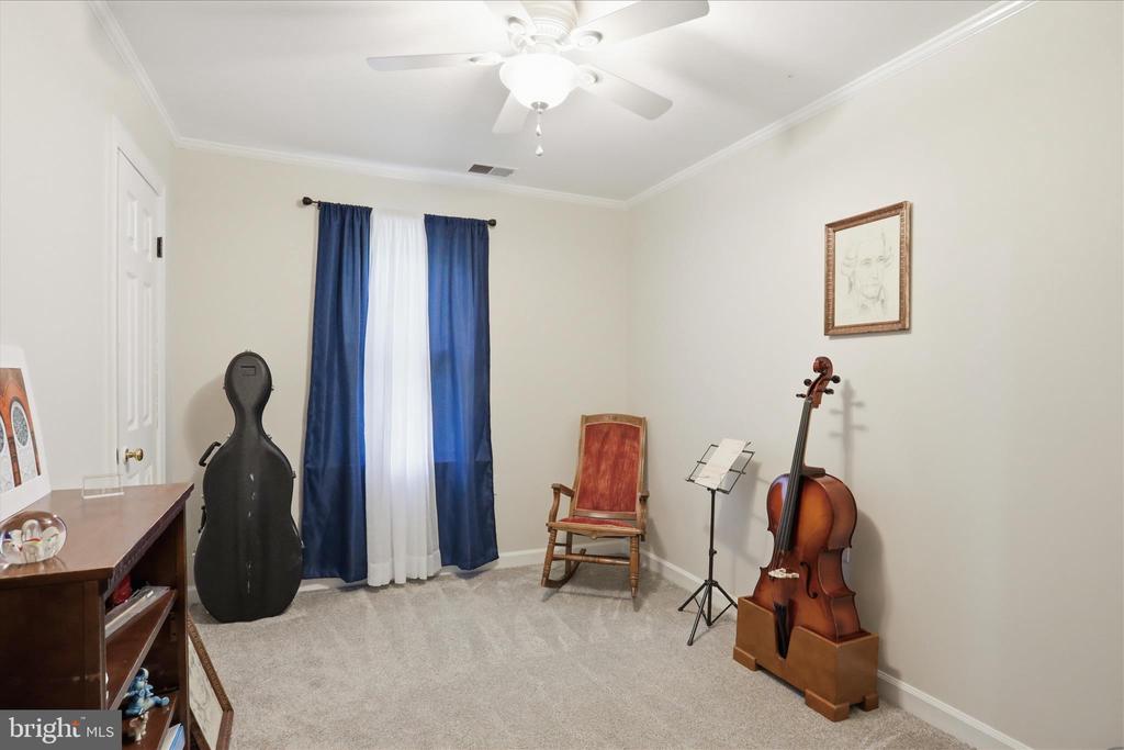 137 OLD FOREST CIRCLE