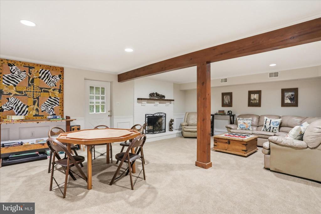 137 OLD FOREST CIRCLE